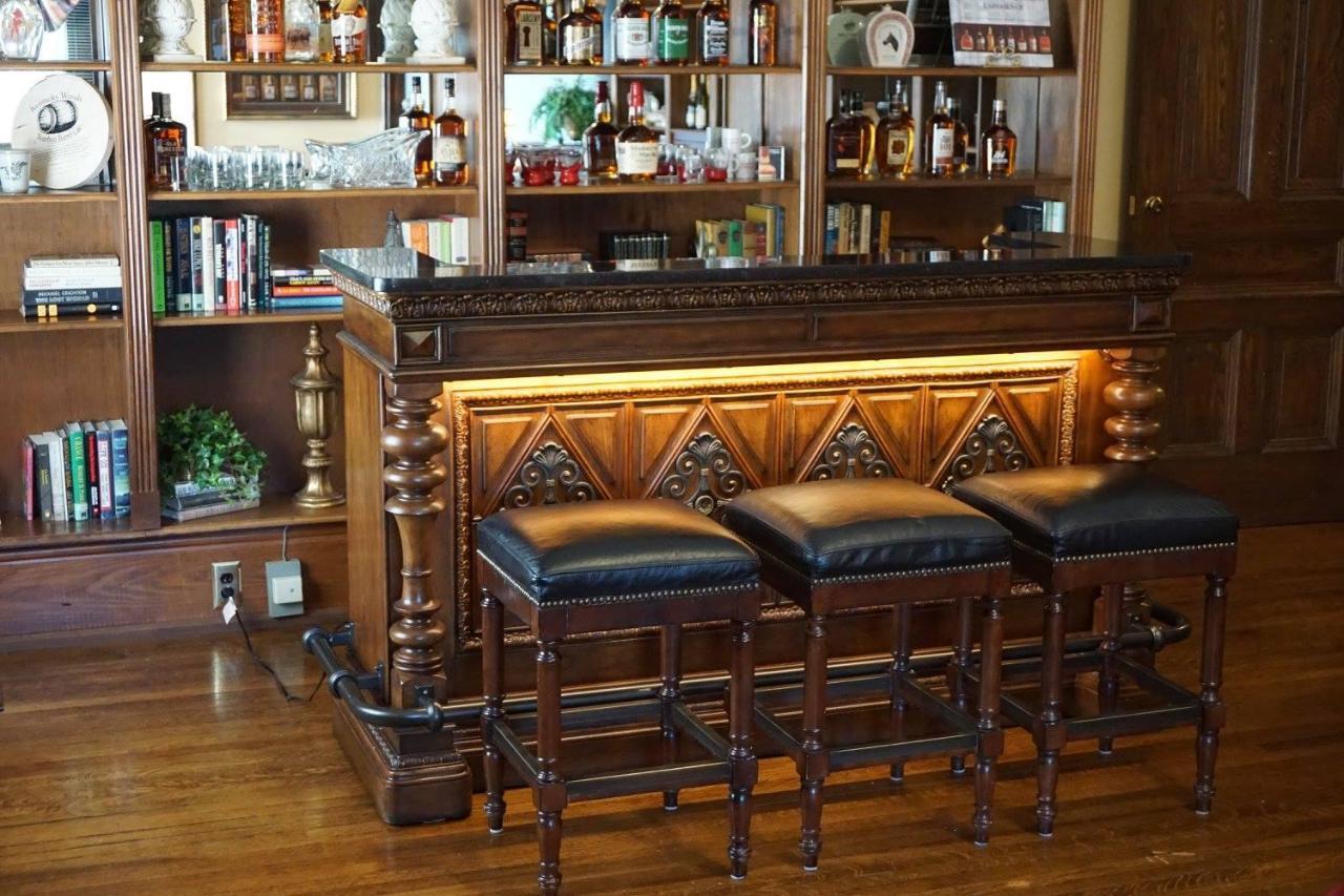 Louisville Bourbon Inn Eksteriør bilde
