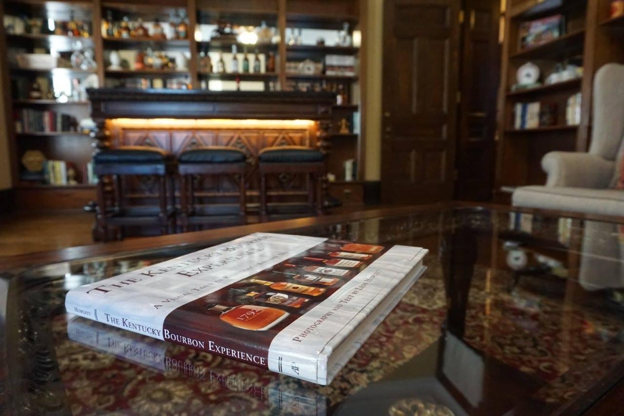 Louisville Bourbon Inn Eksteriør bilde