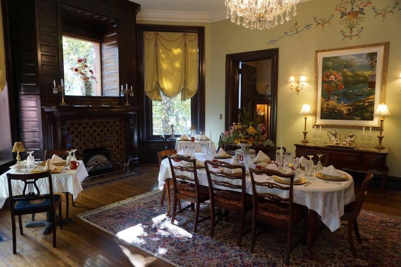 Louisville Bourbon Inn Eksteriør bilde