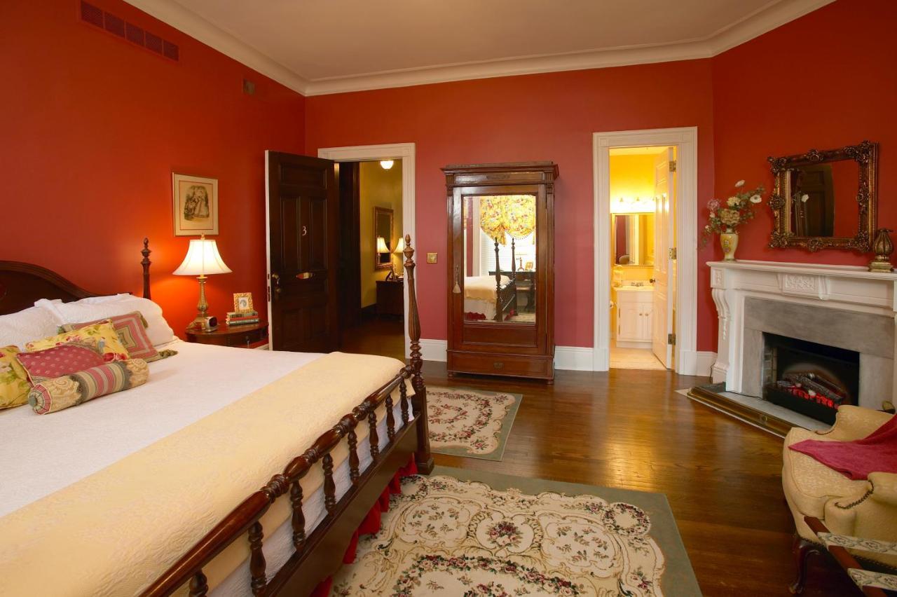 Louisville Bourbon Inn Eksteriør bilde